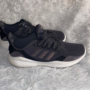 Women’s Adidas Running Shoe Size 9